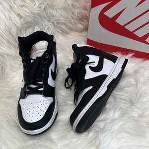 ‼️SOLD‼️W Nike “Panda” High Dunks 🐼